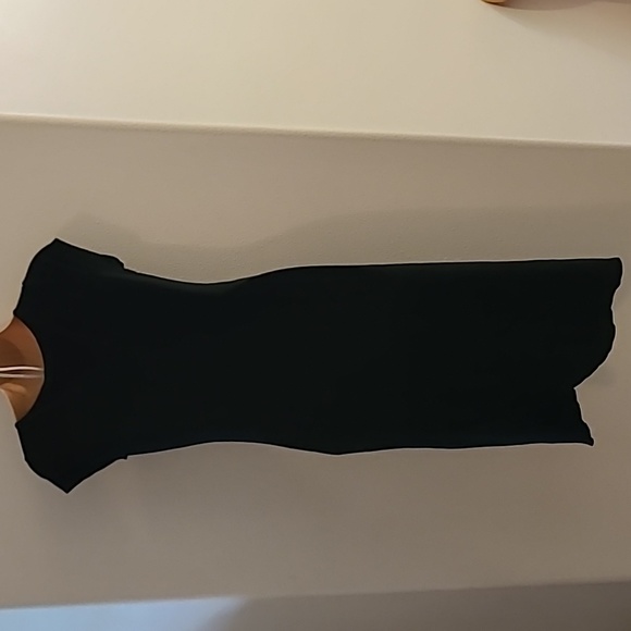 Short-sleeved Slip-on t-shirt style Black dress size medium by Popular Basics - Picture 5 of 6